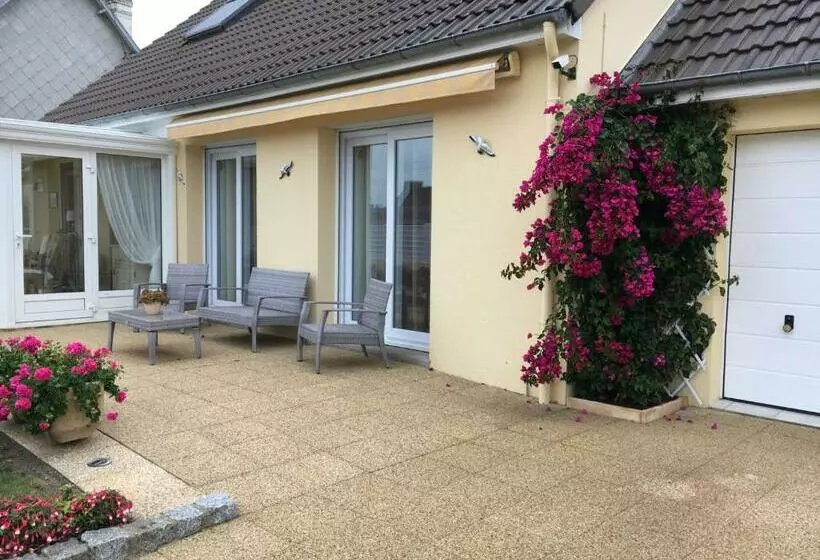 تختخواب و صبحانه La Maison S Apelle Le P Tit Nid