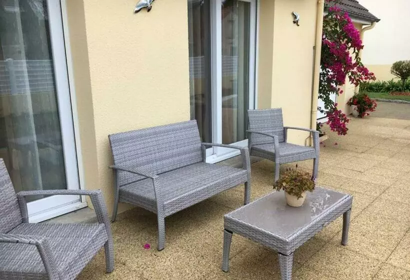 تختخواب و صبحانه La Maison S Apelle Le P Tit Nid