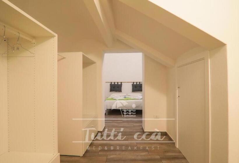 تختخواب و صبحانه Tutti Ccà Airport Rooms