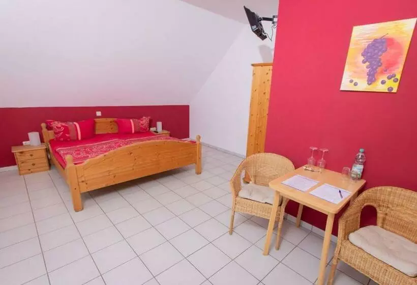 Aamiaismajoitus (B&B) Weingut Christian Bucher