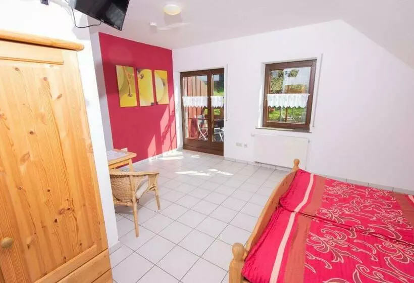 Aamiaismajoitus (B&B) Weingut Christian Bucher