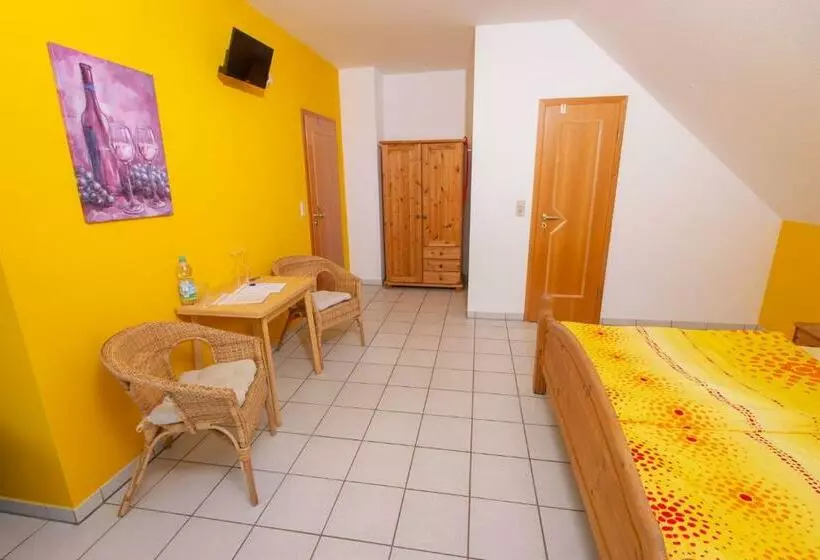 Aamiaismajoitus (B&B) Weingut Christian Bucher