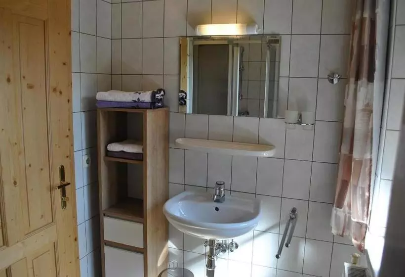 Hotelli Familienbauernhof Glockriegl
