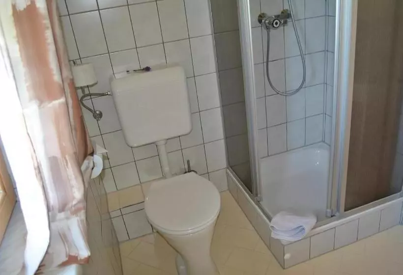 Hotelli Familienbauernhof Glockriegl