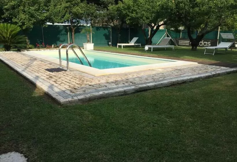 ペンション Camera Con Giardino E Piscina