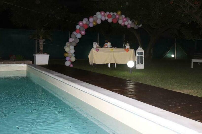 ペンション Camera Con Giardino E Piscina