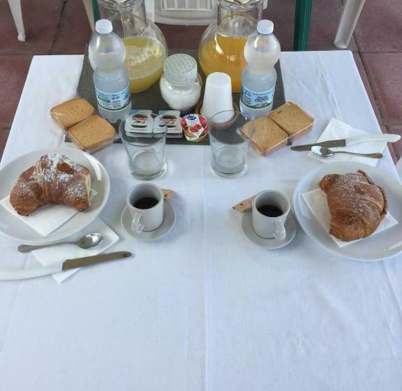 ペンション Camera Con Giardino E Piscina