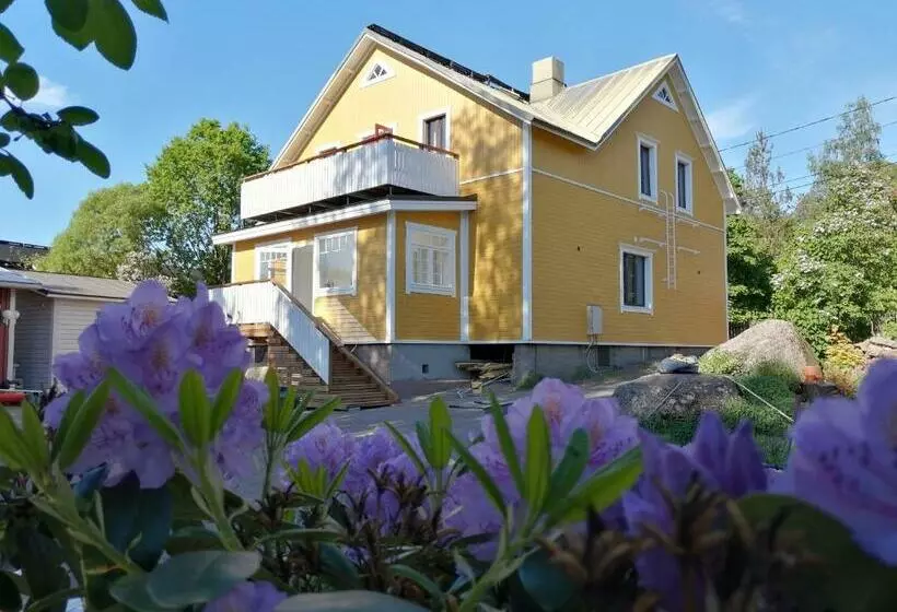 Majatalo Guesthouse Lokinlaulu