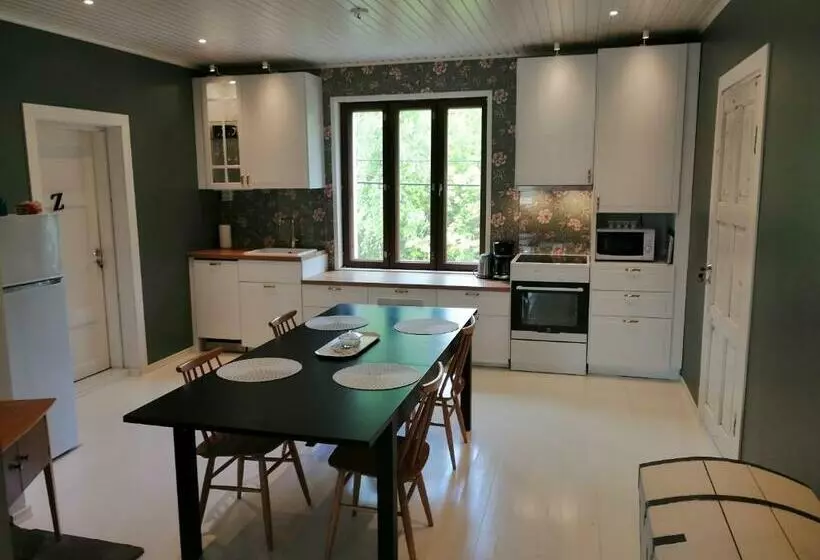 Majatalo Guesthouse Lokinlaulu