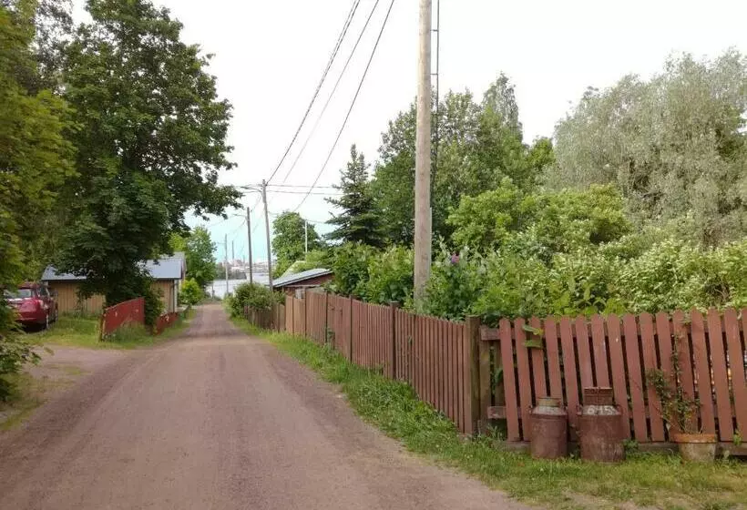 Majatalo Guesthouse Lokinlaulu