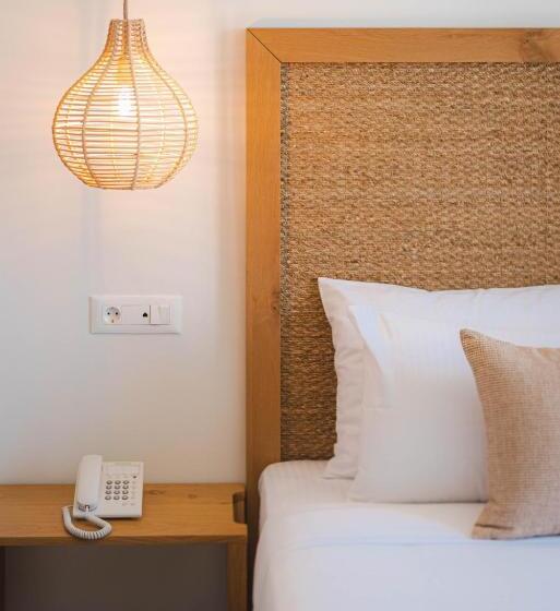 בית מלון כפרי Absolute Kiotari Resort