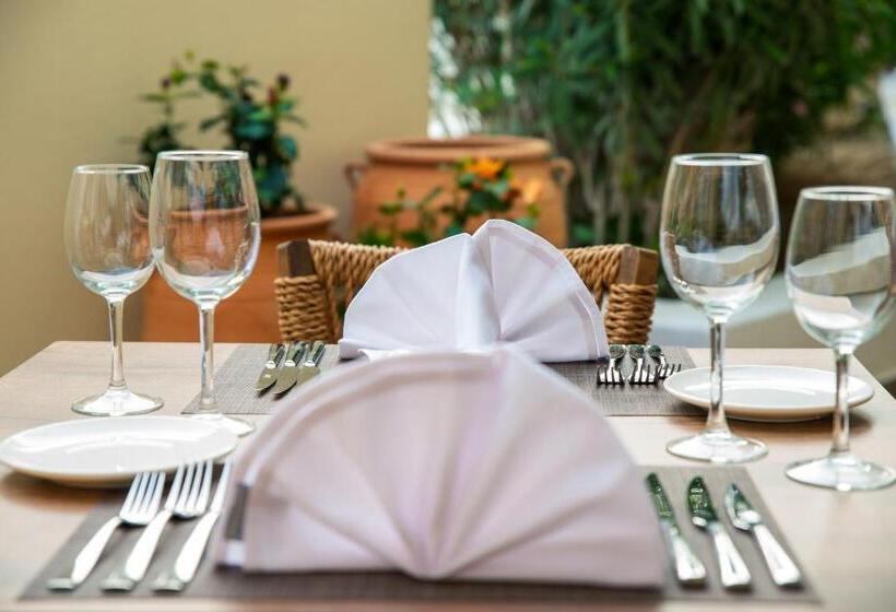 בית מלון כפרי Absolute Kiotari Resort