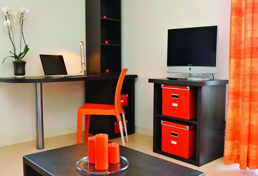 Отель Appart City Classic Nantes St Herblain