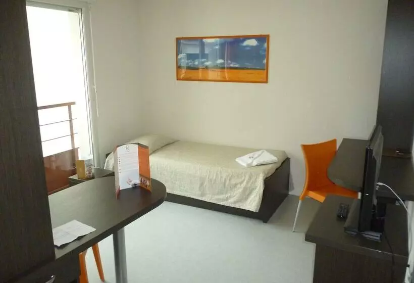 Отель Appart City Classic Nantes St Herblain