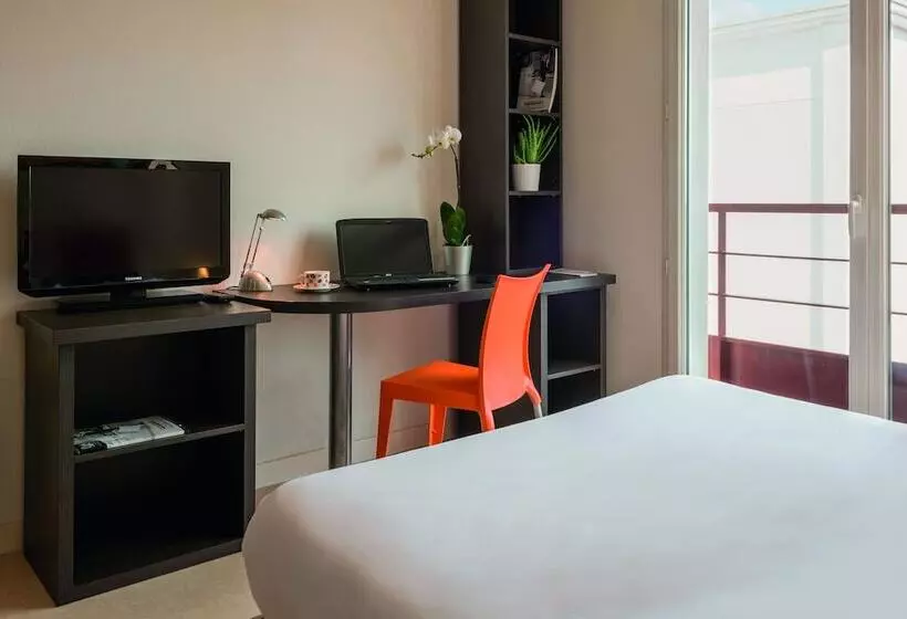 Отель Appart City Classic Nantes St Herblain