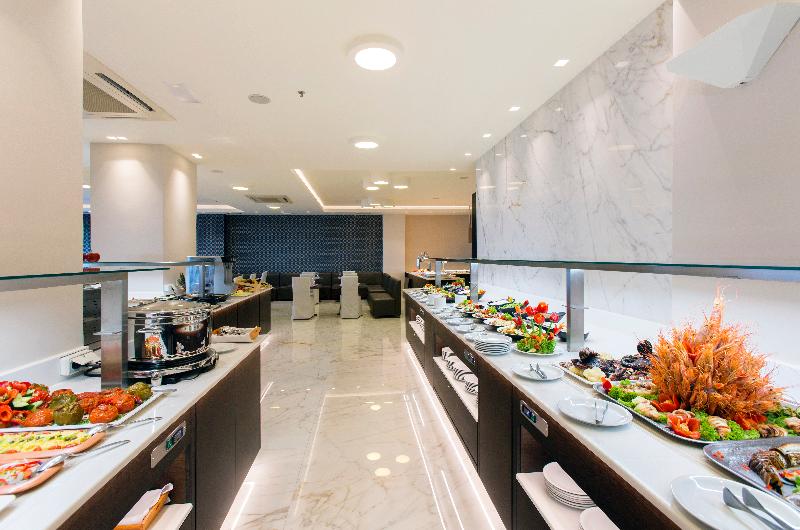 בית מלון כפרי Atlantis Beach