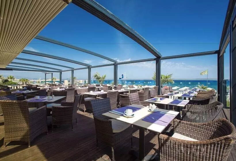 Отель Atlantis Beach