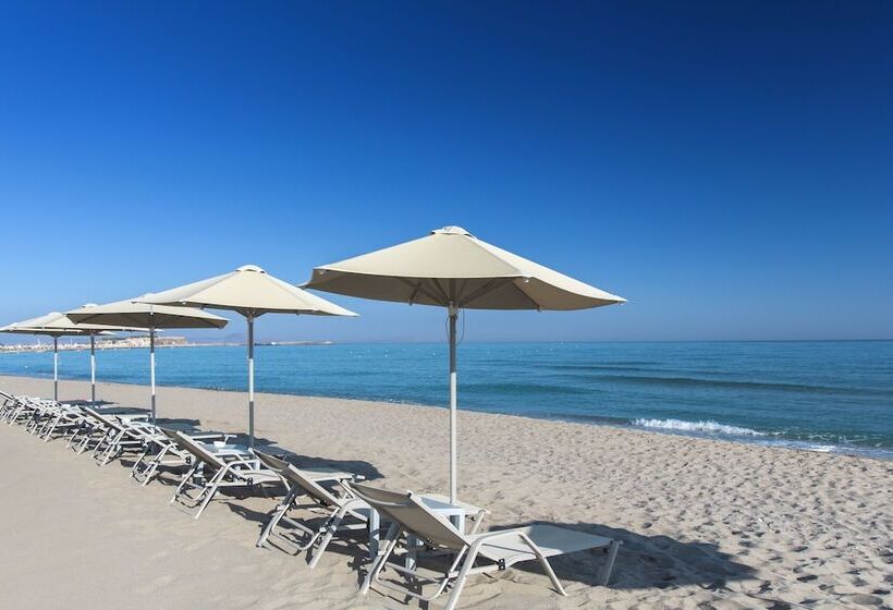 בית מלון כפרי Atlantis Beach