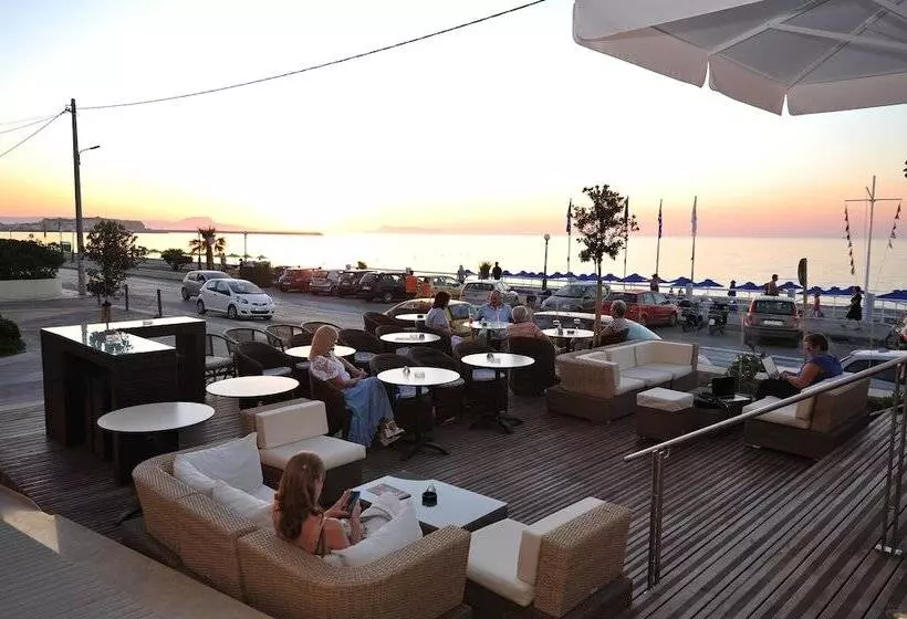 Отель Atlantis Beach