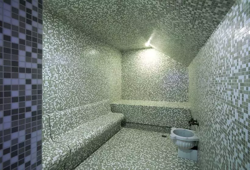 Отель Atlantis Beach