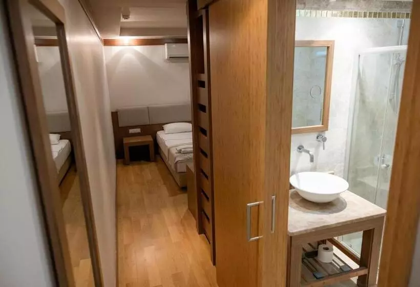 Отель Bitez Corner Boutique