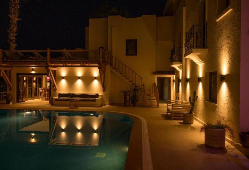 בית מלון כפרי Bitez Corner Boutique