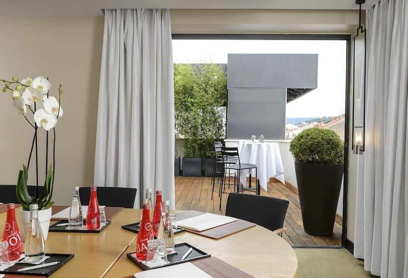 Five Seas By Inwood Hotels