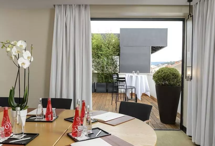 Five Seas By Inwood Hotels