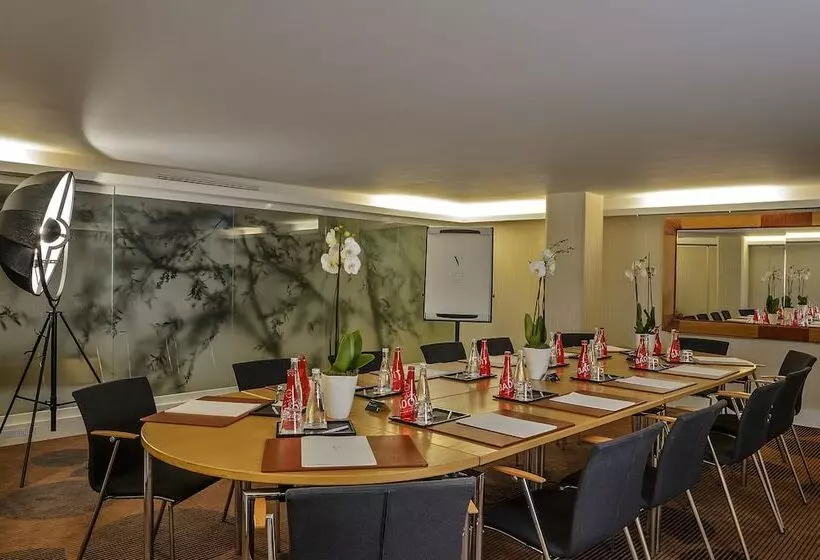 Five Seas By Inwood Hotels