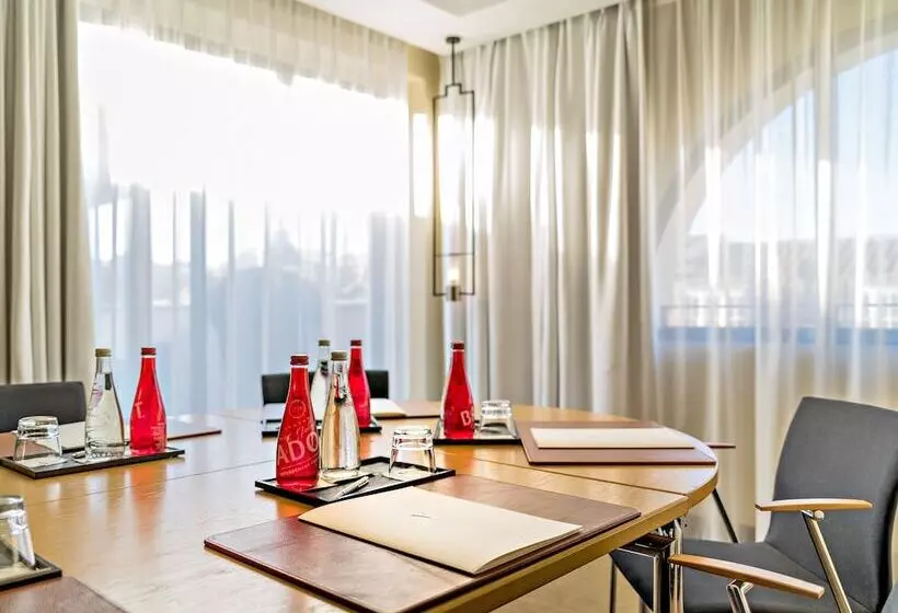 Five Seas By Inwood Hotels