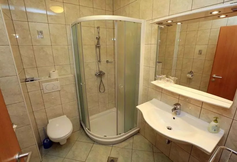 هتل Gasperin Bohinj