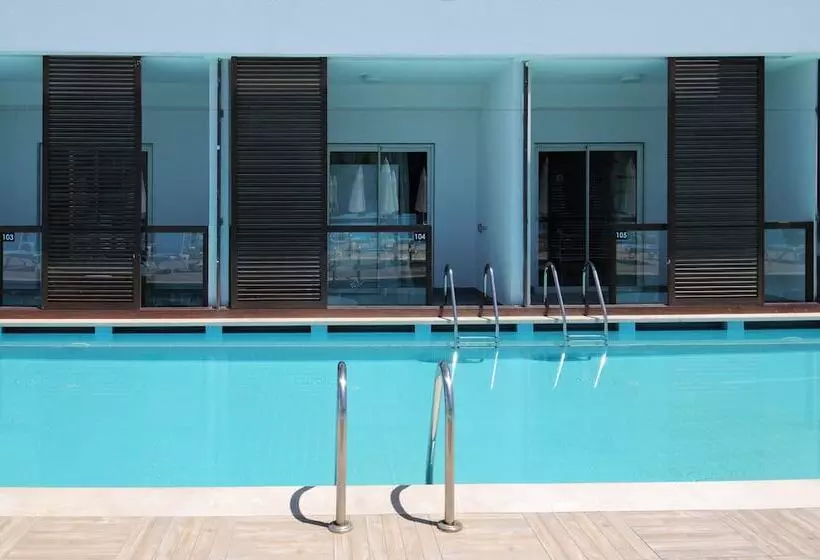 Отель Gold Island Selected