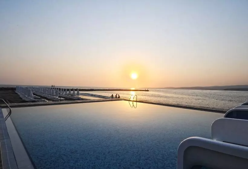 Отель Gold Island Selected