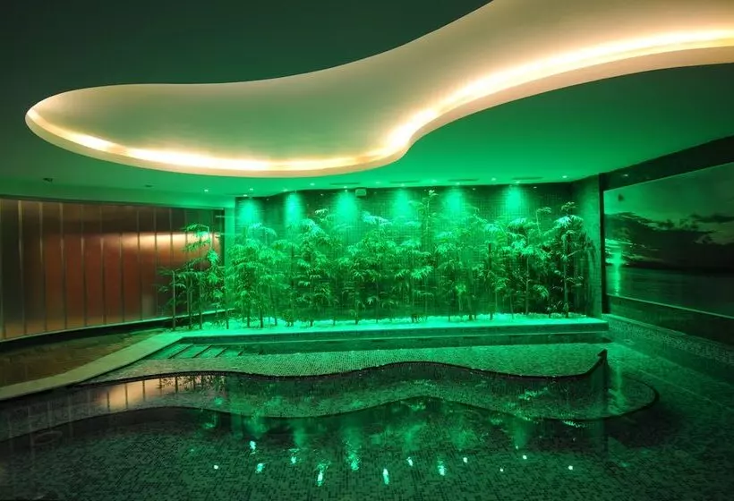 Отель Gold Island Selected