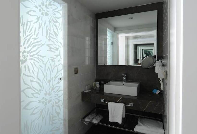 Отель Gold Island Selected