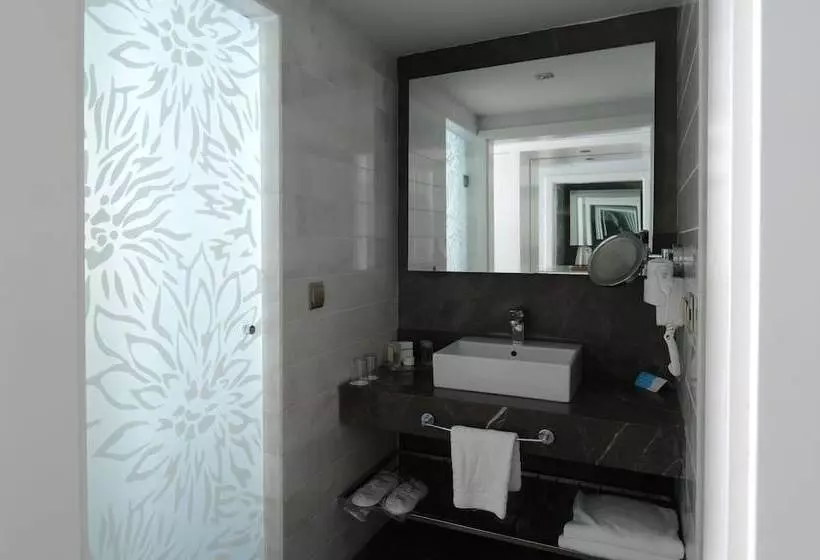 Отель Gold Island Selected