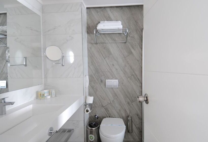 Отель Gold Island Selected