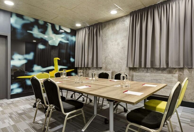 هتل Ibis Kyiv City Center