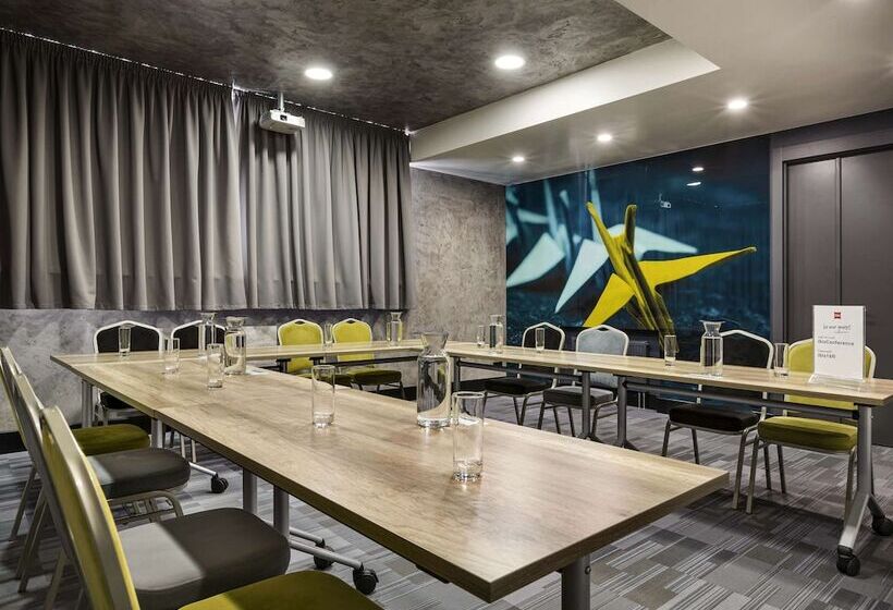 هتل Ibis Kyiv City Center