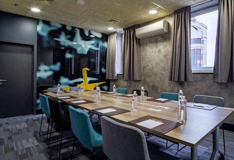 هتل Ibis Kyiv City Center
