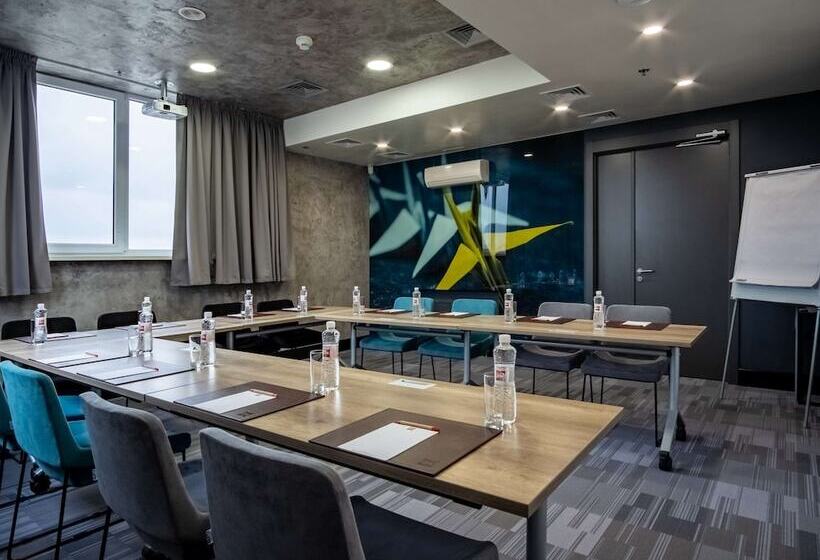 هتل Ibis Kyiv City Center