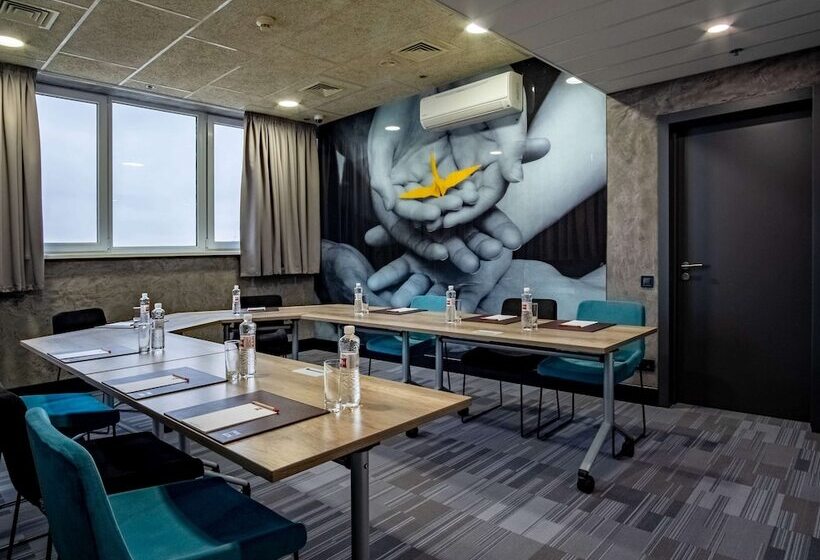 هتل Ibis Kyiv City Center