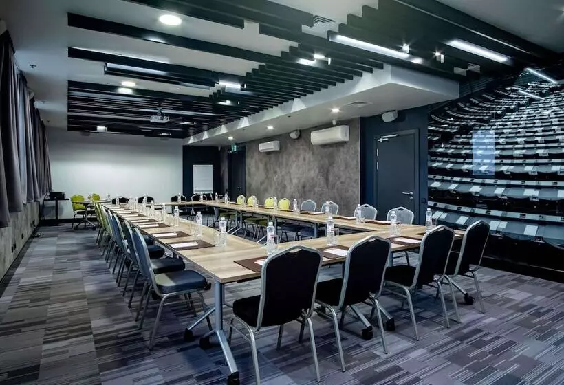 هتل Ibis Kyiv City Center