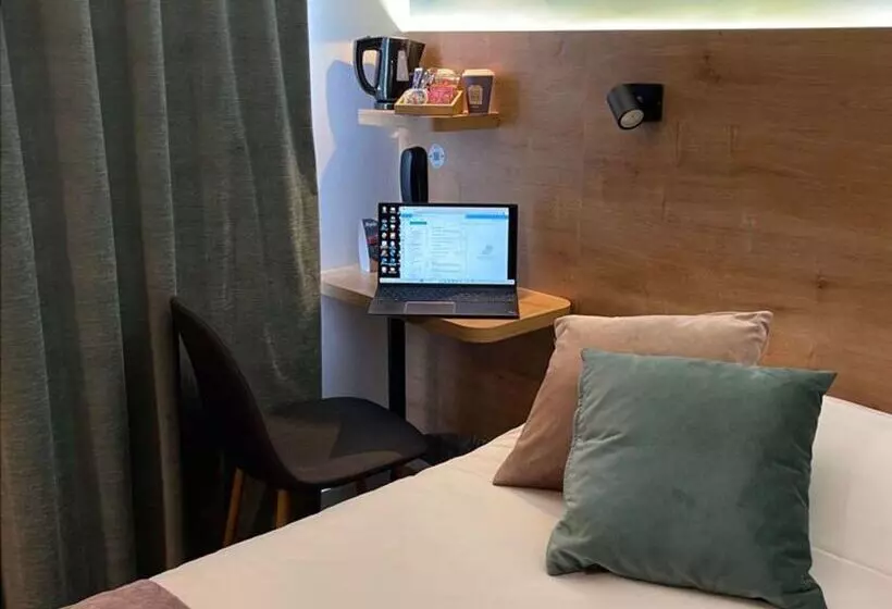 هتل Kyriad Montpellier Sud A709