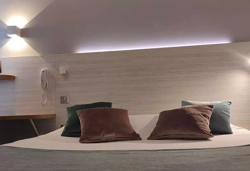 هتل Kyriad Montpellier Sud A709