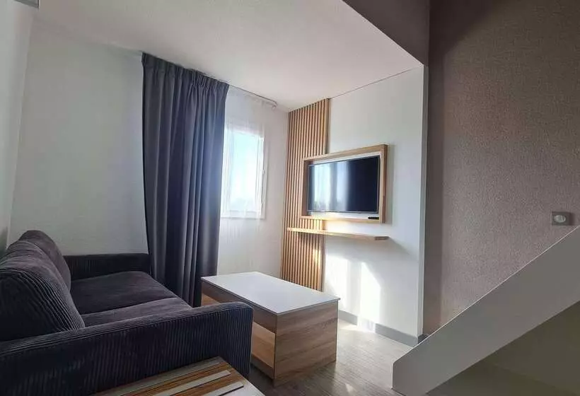 هتل Kyriad Montpellier Sud A709