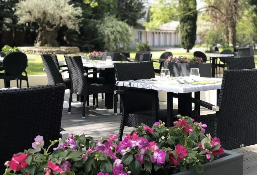 Logis Hotel Restaurant Spa Les Oliviers