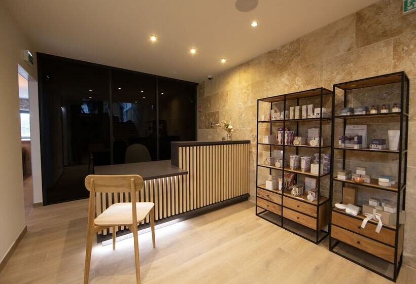 Logis Hotel Restaurant Spa Les Oliviers