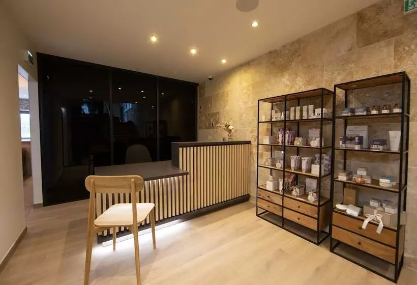 Logis Hotel Restaurant Spa Les Oliviers