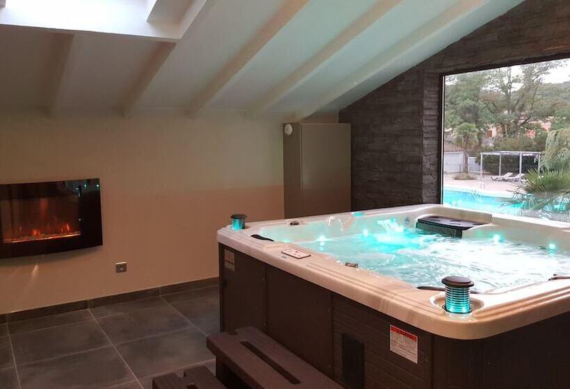 Logis Hotel Restaurant Spa Les Oliviers